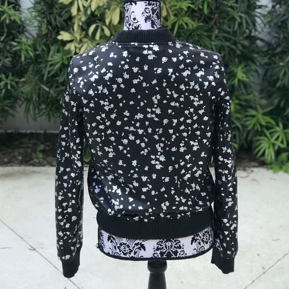 Michael Kors Jacket Black Silver Flowers Roses 🌹Zip Women's Size XS S - Picture 3 of 9